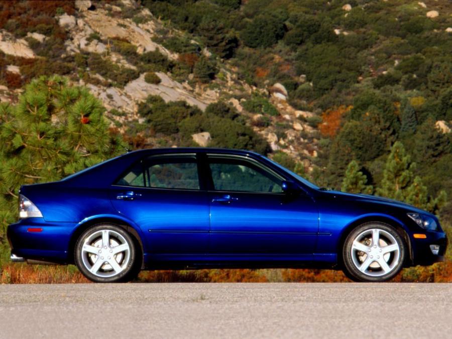  Lexus IS300 2001 года  (фото 16 из 23)